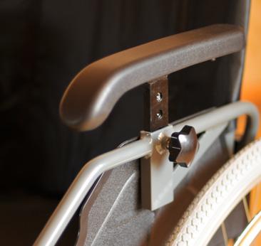 Инвалидная коляска - кресло кресло FS957LQ алюминиевая конструкция