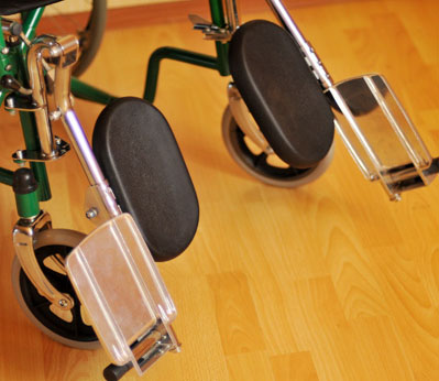 Инвалидная коляска - кресло кресло FS902GC со стальной рамой