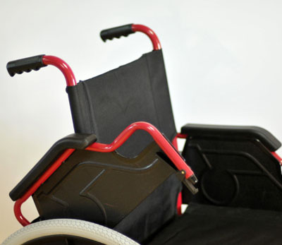 Инвалидная коляска - кресло кресло FS909В со стальной рамой