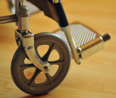 Инвалидная коляска - кресло кресло FS975 со стальной рамой
