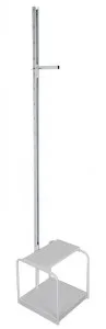 Rostomer_s_metallicheskim_stulchikom_RM-2