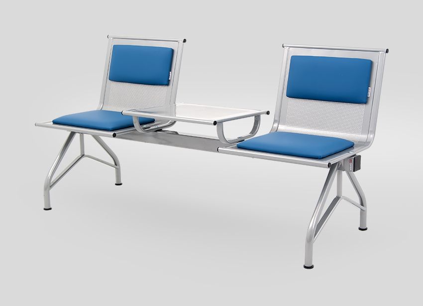 Секция стульев для посетителей КС-89/4 с мягкими накладками и столиком
