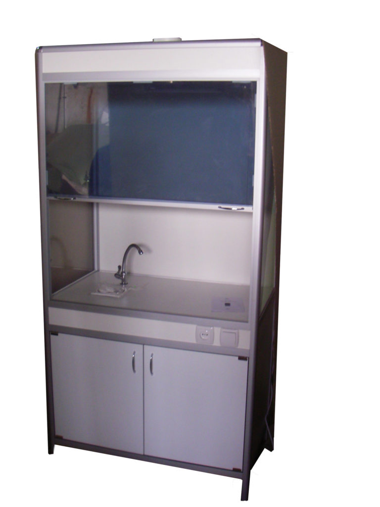 Шкаф лабораторный вытяжной ШВл 2/03 с мойкой,светильником и вентилятором 1